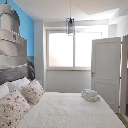 Apartment Art Box