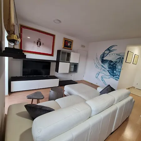 Art Box Apartment *